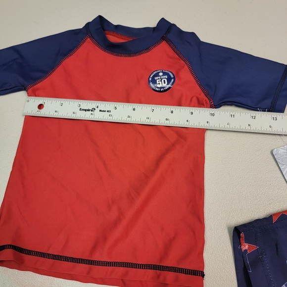 Tommy Bahama Infant Boy's 2 Pc Rash Guard Swimsuit Trunks Top Set Red Blue 2T - Picture 5 of 6